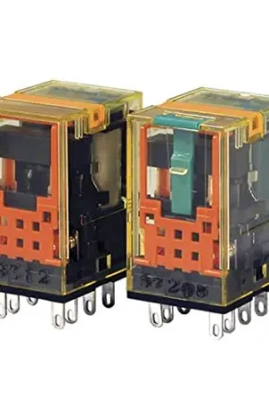 Limited Time IDEC RU2S-A110 DPDT Relay 110VAC 10A Plug-In