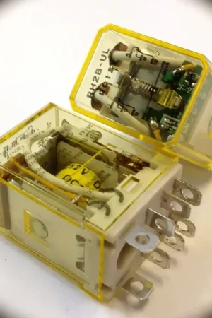 Buy Direct IDEC RH2B-ULDC12V DPDT 12VDC 10A Electromechanical Relay