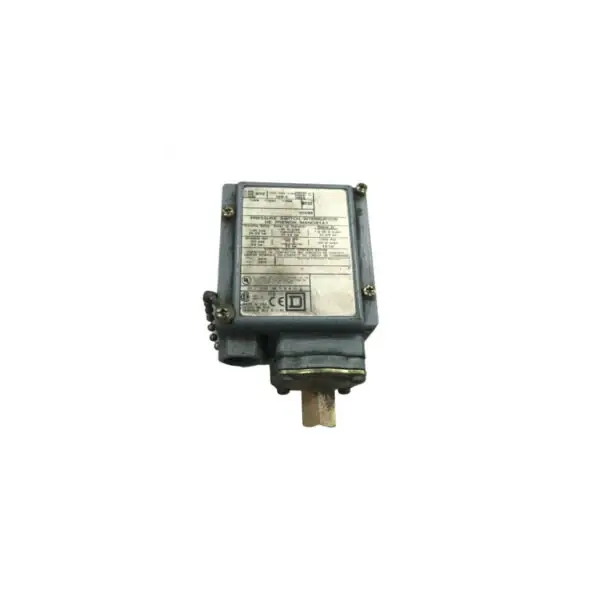 Free Returns Trane SWT04240 SPDT Pressure Switch 150 PSI