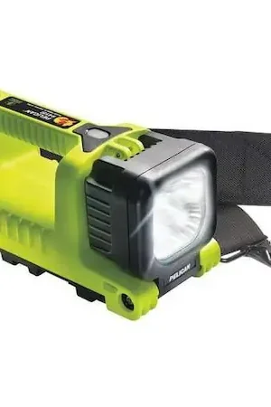 Best Choice Pelican 9415-002-245 Lantern Industrial LED 413/159 lm