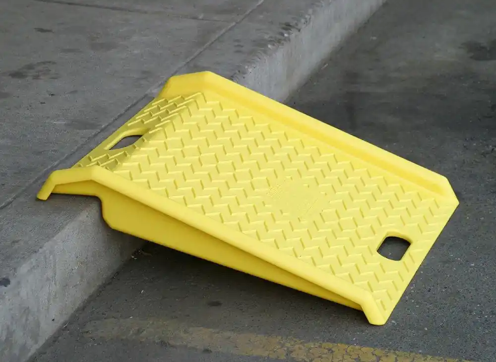 Fresh Stock Eagle 1794 Poly Curb Ramp in Yellow